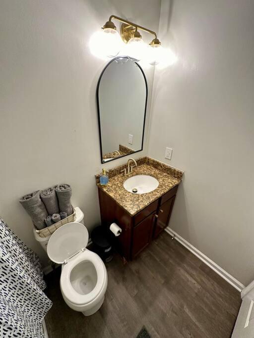 Cozy And Luxury Home Ралей Екстериор снимка